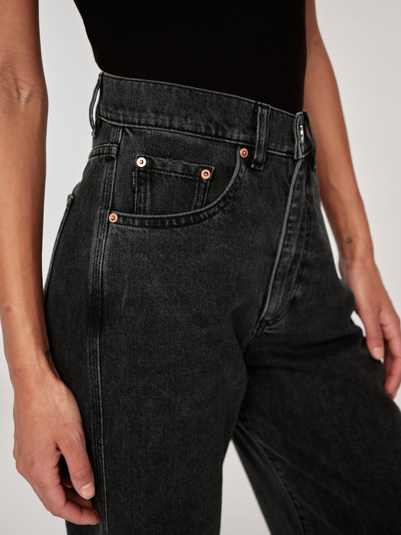 Taylor High Rise Barrel Jeans In NightSwape