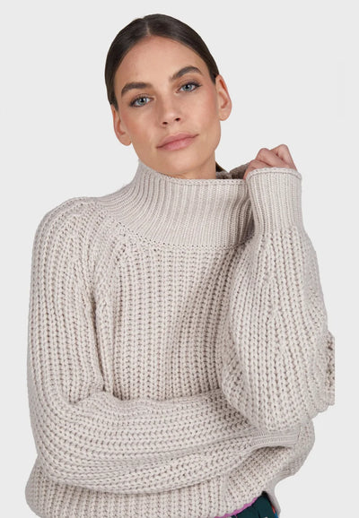 Turtle Neck Sweater In Blush Strick