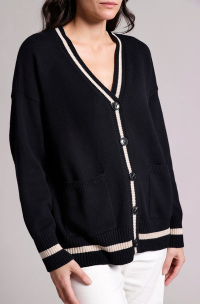 Oversized Cardi in Black/White-Mini Rose-Tocca Finita