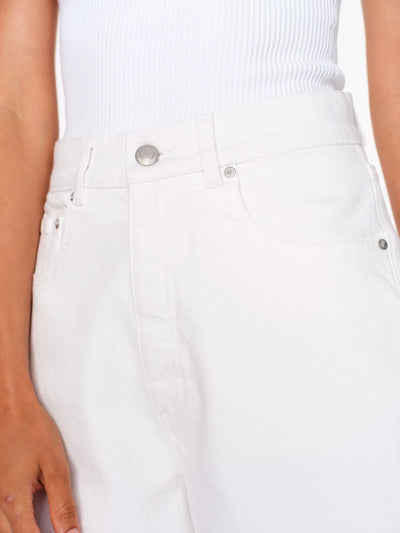 Taylor Short in White-Dl1961-Tocca Finita